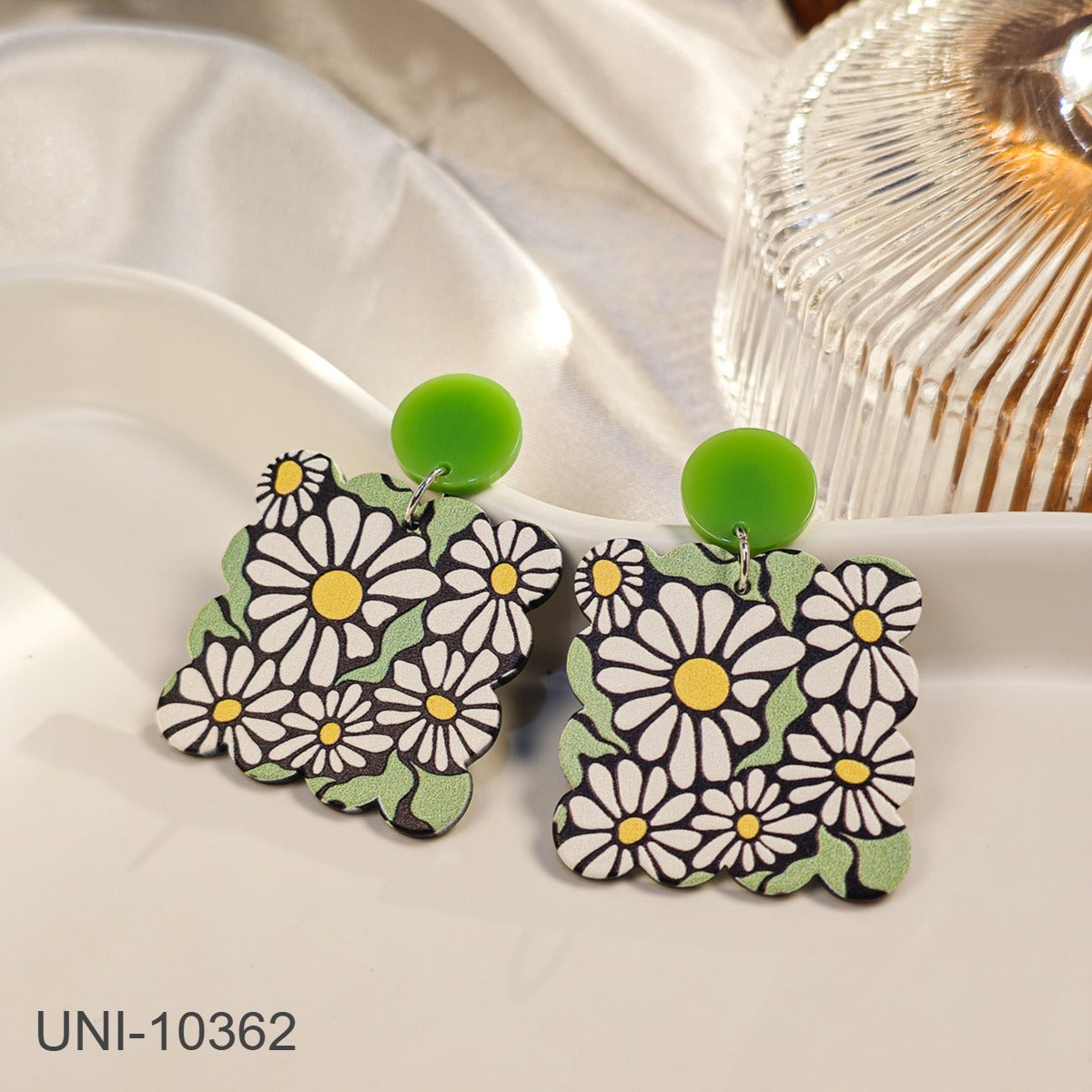 UNI-10362 - Acrylic Floral Series - Earring Style 3