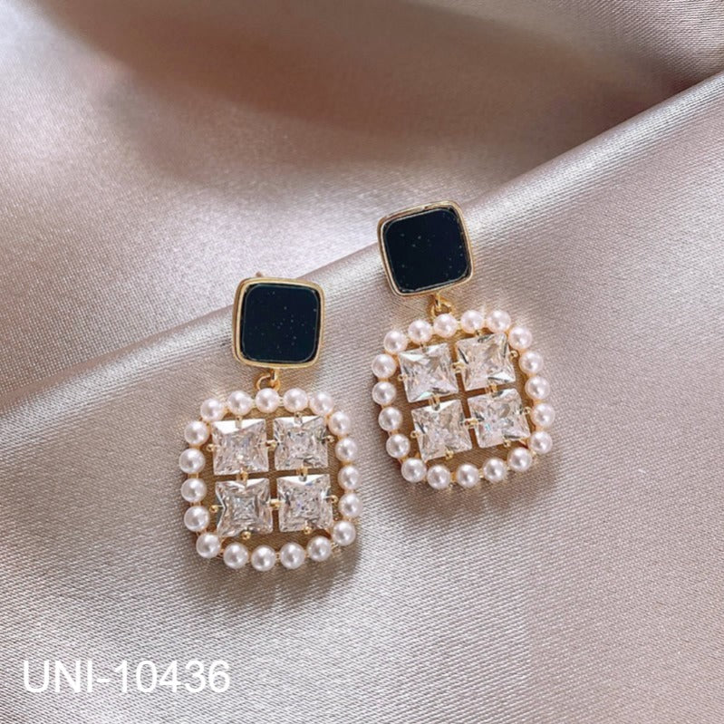 UNI-10436 - Pearl & Diamond Square - Earring