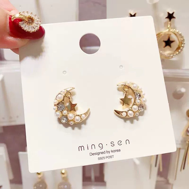 UNI-12219 - Pearl & Diamond Moon Gold - Earring