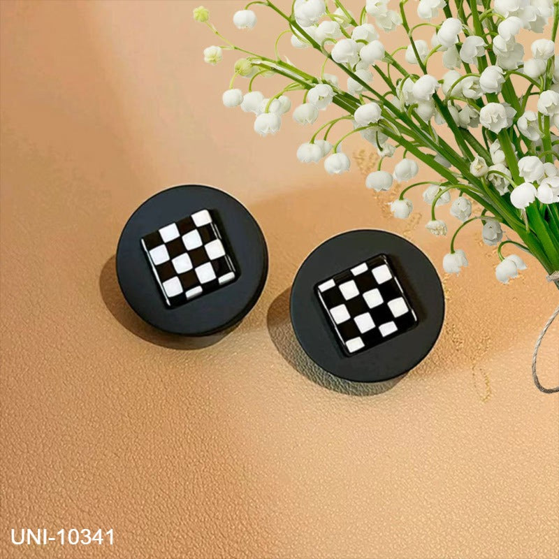 UNI-10341 - Grid Black & White Round - Earring