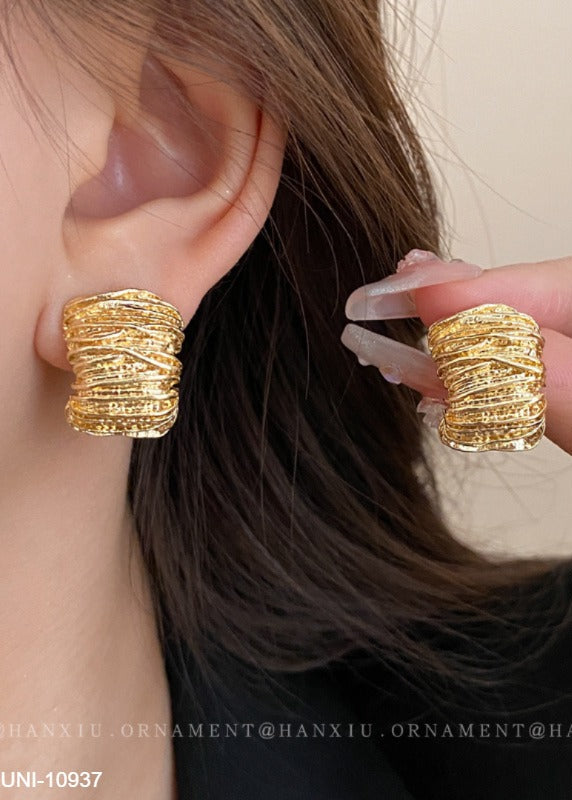 UNI-10937 - Curved Gold - Earring