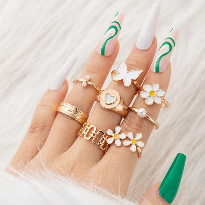 UNI-10771-4 - White Color Gold Daisy Flower & Butterfly - Ring Set Of 8