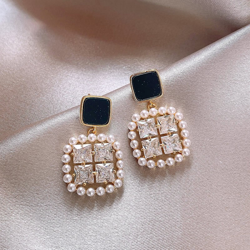 UNI-10436 - Pearl & Diamond Square - Earring