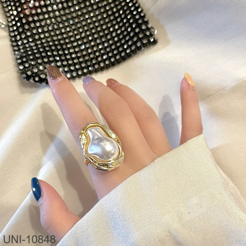 UNI-10848 - White Pearl Foiled Gold - Ring