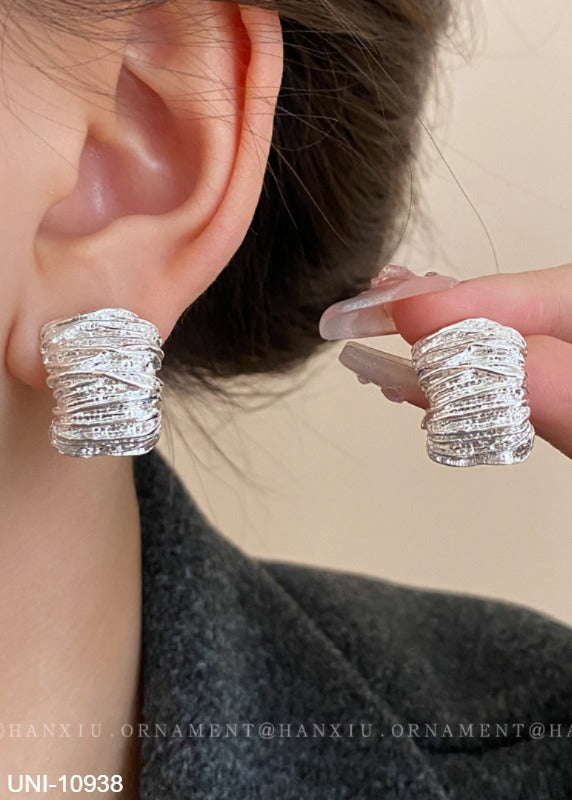 UNI-10938 - Curved Silver - Earring