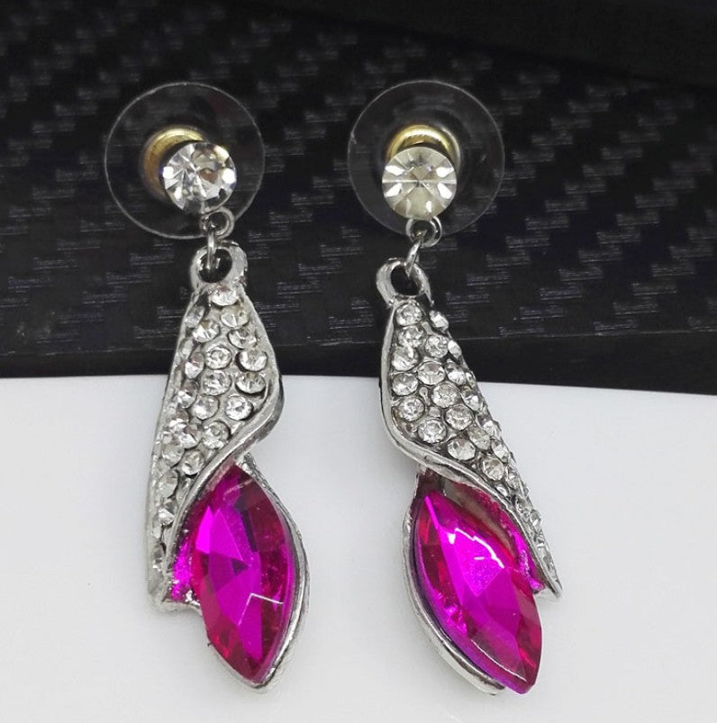 UNI-10513 - Blinky Diamond - Earring Style 4