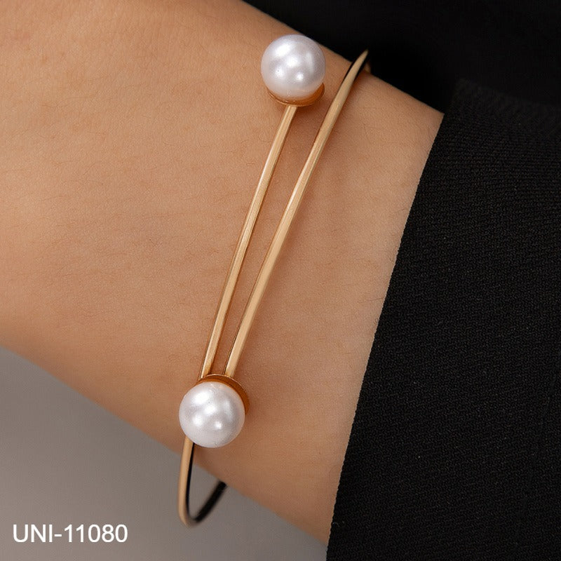 UNI-11080 - White Pearl & Gold Bangle - Bracelet