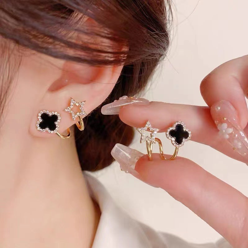 UNI-10384 - Black Flower & Star - Earring