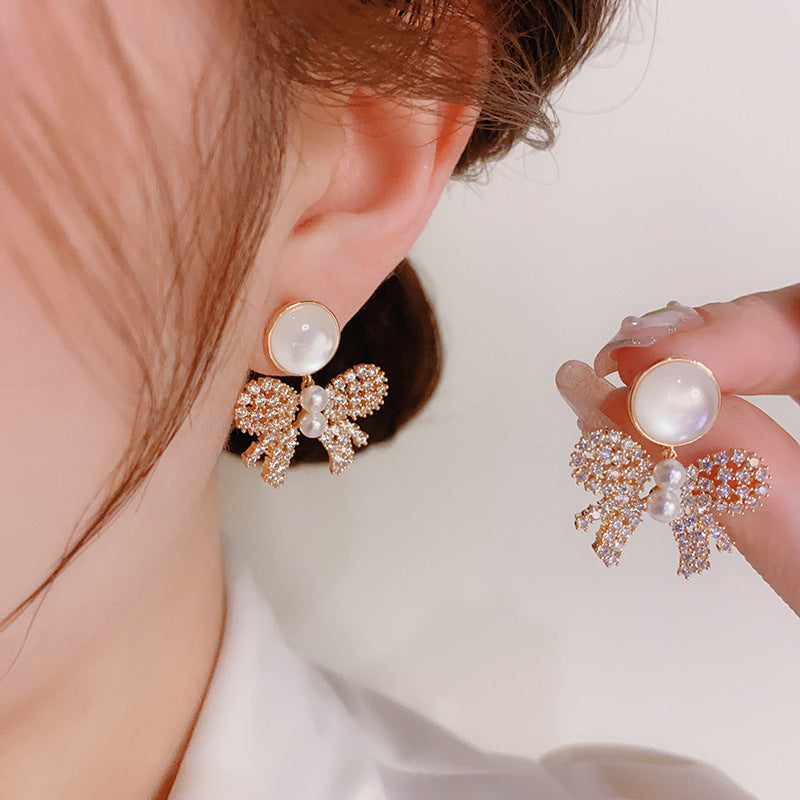 UNI-10422 - Pearly Bow - Earring