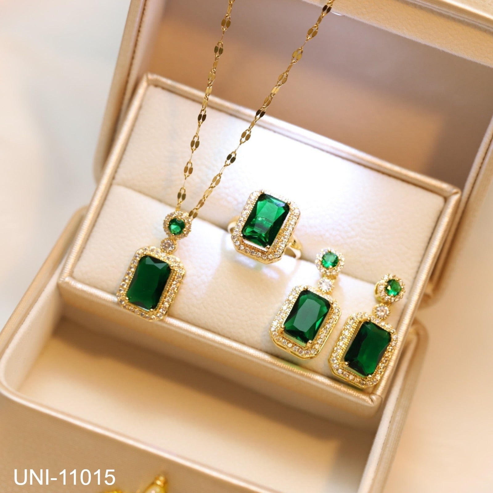 UNI-11015 - Green Gem Gold - Jewelry Set
