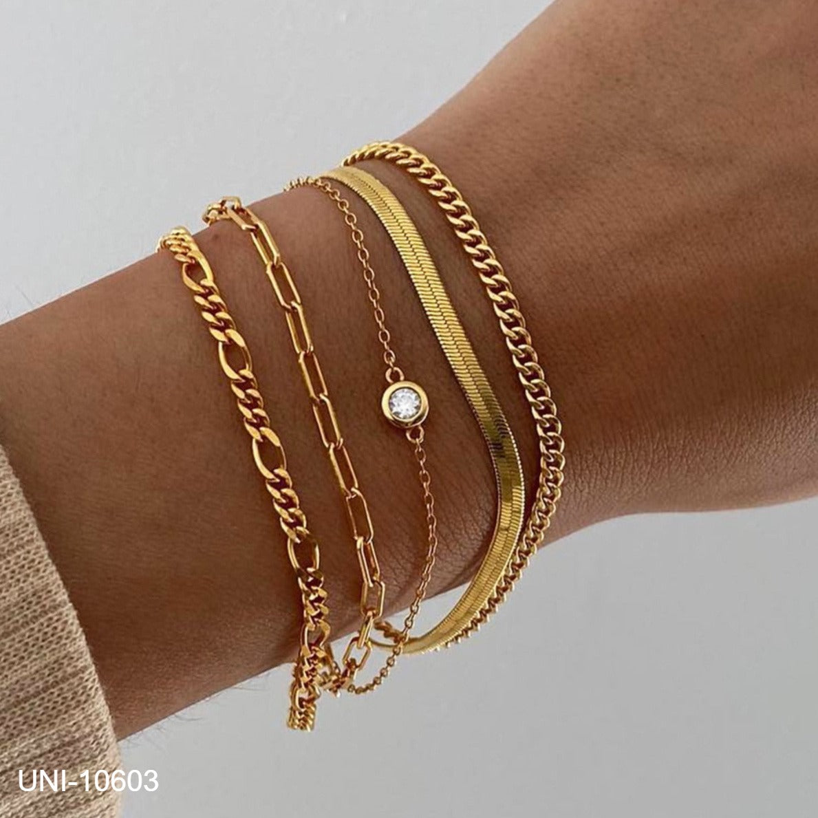 UNI-10603 - Diamond & Gold Chain - Bracelet Set of 5