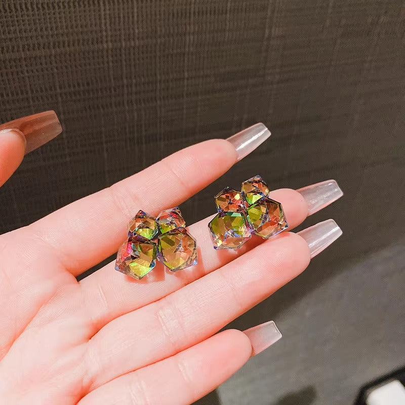 UNI-10389 - Multi Crystal Diamond - Earring