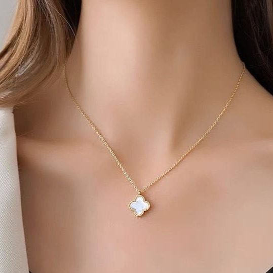 SS-1006 - White Flower - Necklace