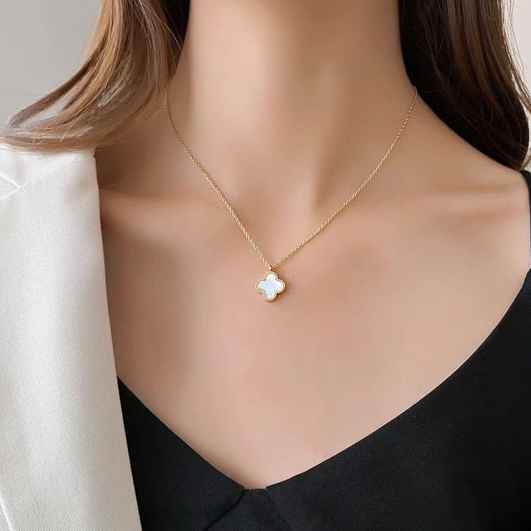 SS-1006 - White Flower - Necklace