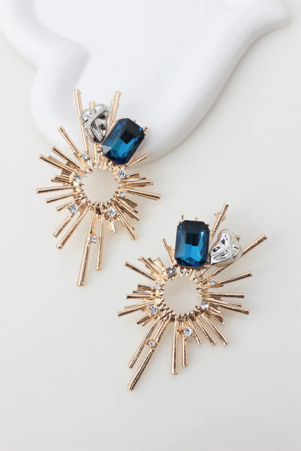 UNI-11600 - Blue Gem Elegant Foiled Flower - Earring