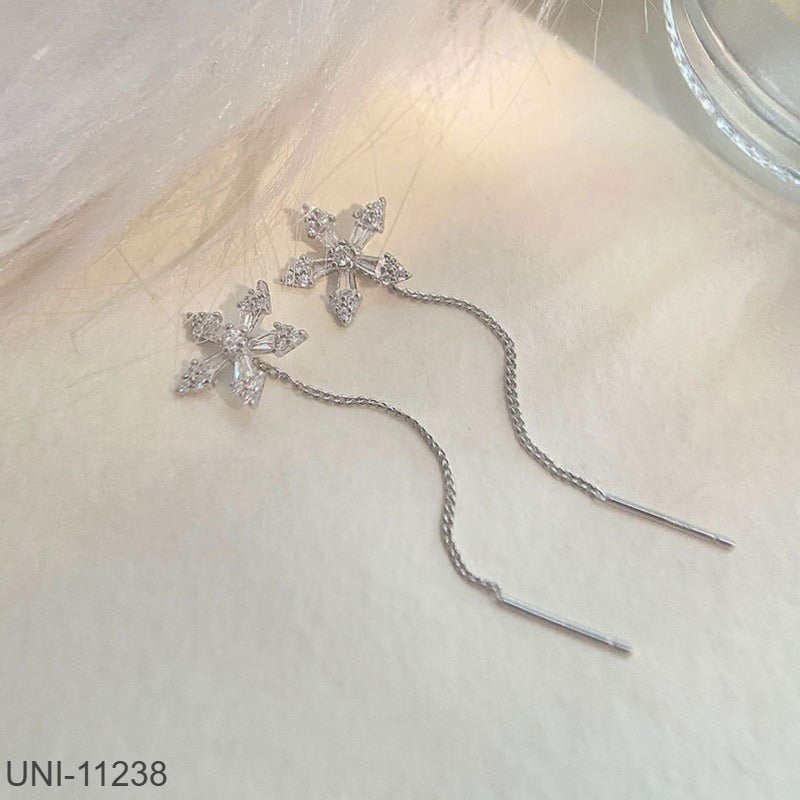 UNI-11238 - Dangling Star Silver - Earring