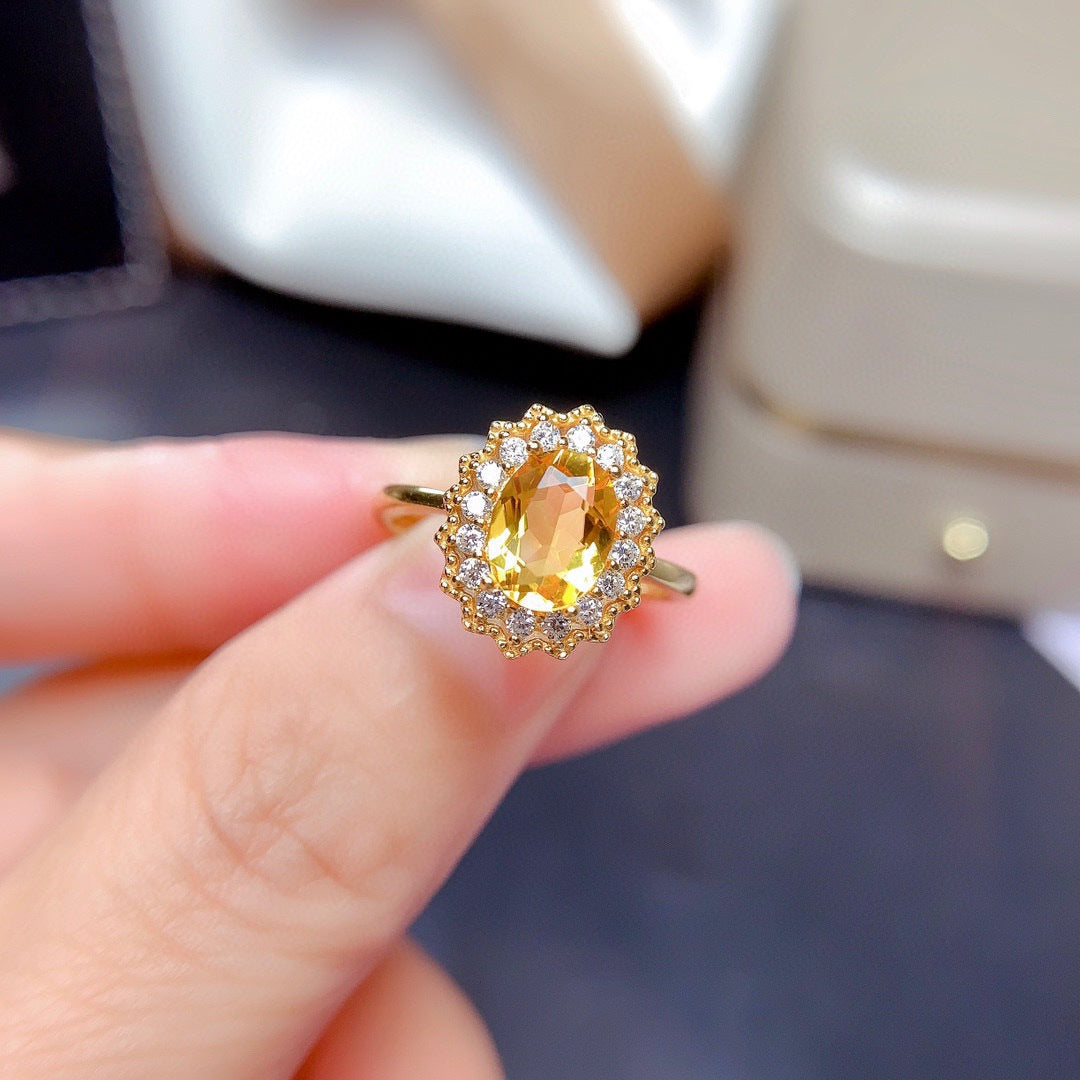 UNI-11030-1 - Oval Diamond Yellow Gold - Ring