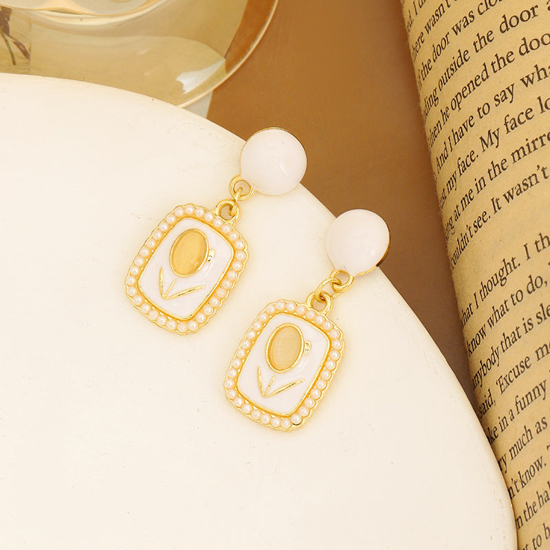 UNI-10323 - Pearl & White Flower - Earring