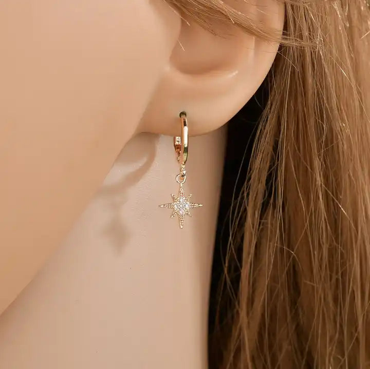 UNI-10505 - Gold Moon & Star - Earring