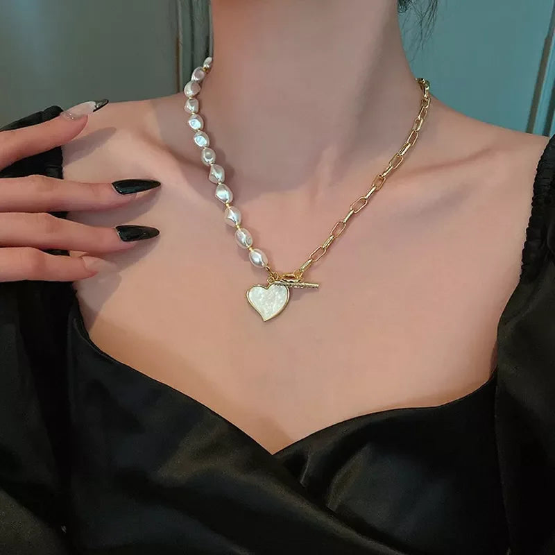 UNI-11216 - Pearl & Heart Gold Chain - Necklace