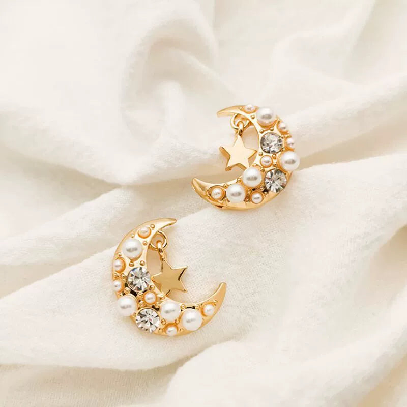UNI-12219 - Pearl & Diamond Moon Gold - Earring