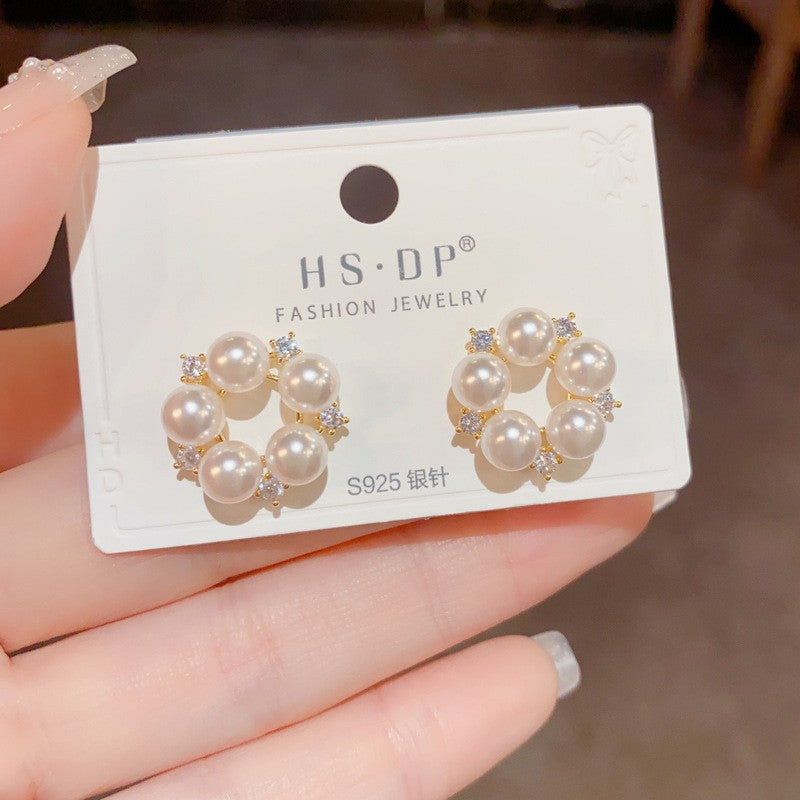 UNI-10417 - Pearl & Diamonds Circle - Earring