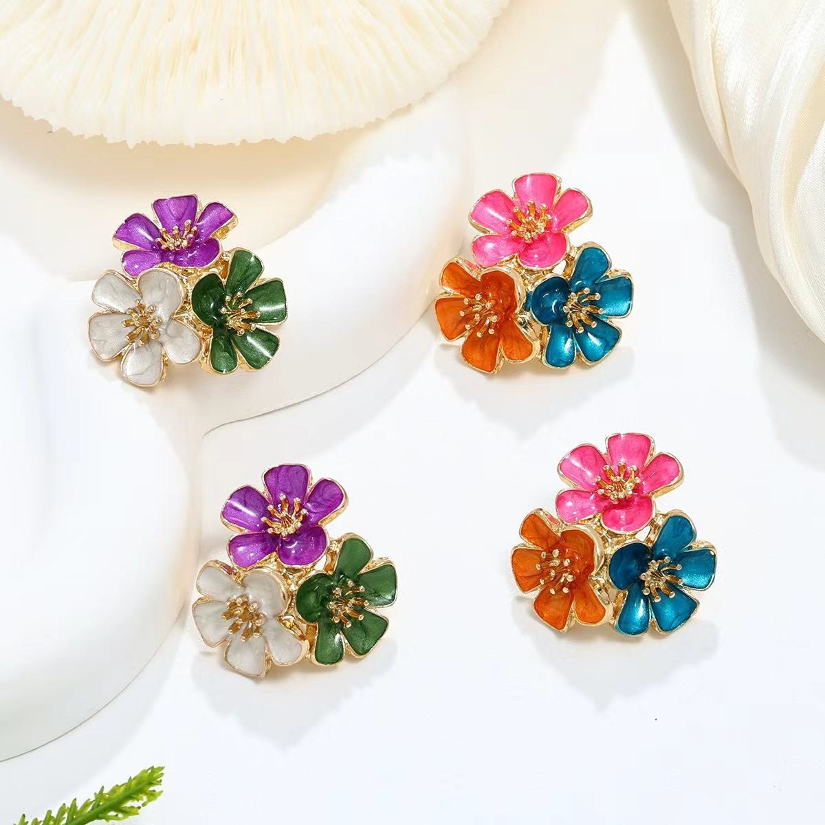 UNI-12840 - Multi Flowers Gold - Earring Style 1