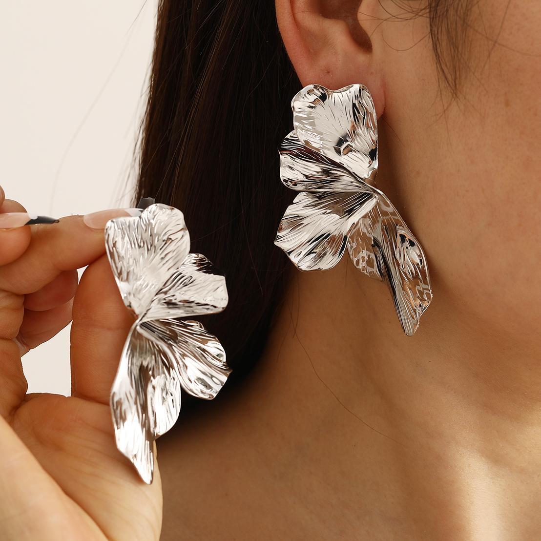 UNI-10644-2 - Silver Leaf - Earring