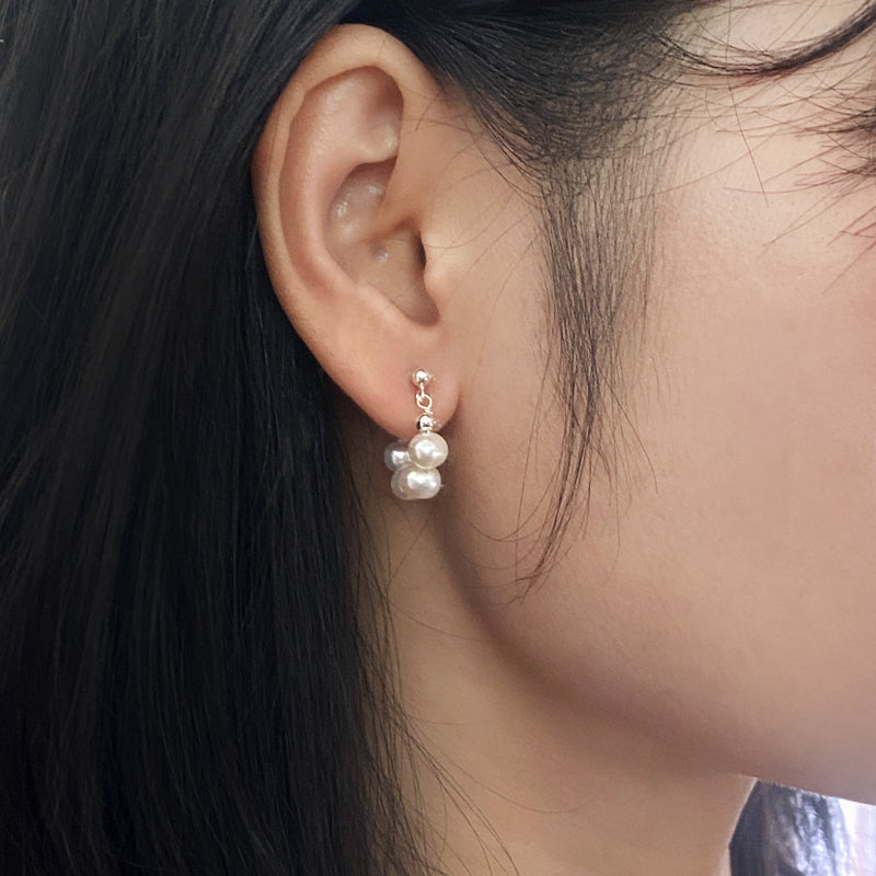 UNI-10855 - Pearl & Foiled Silver - Earring