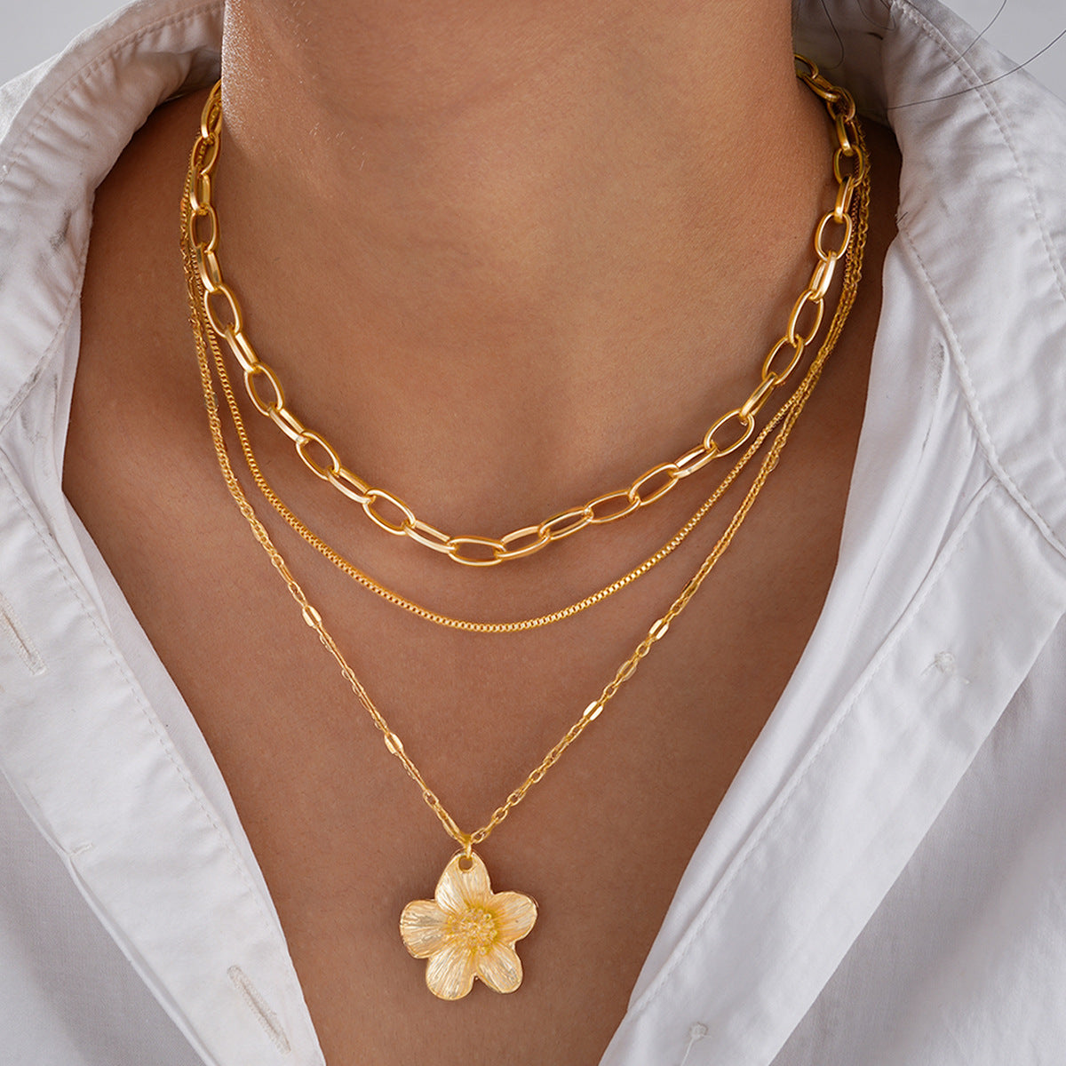 UNI-11195-2- Gold Chain & Flower - Necklace Set Style 3