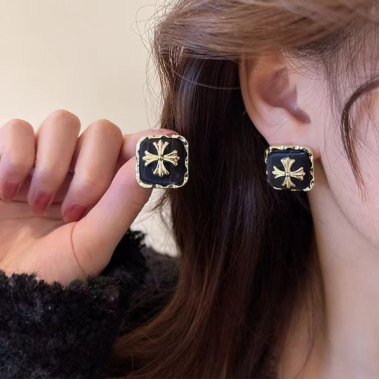 UNI-12110-2- Vintage Leather Black Square Gold - Earring