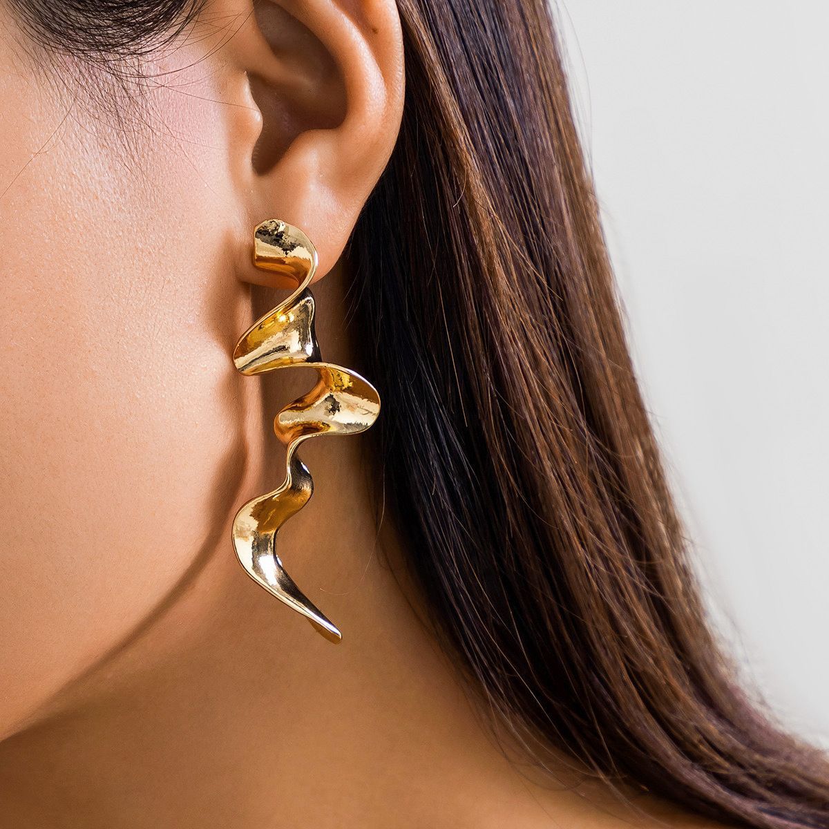 UNI- 11198 - Gold Curved - Earring