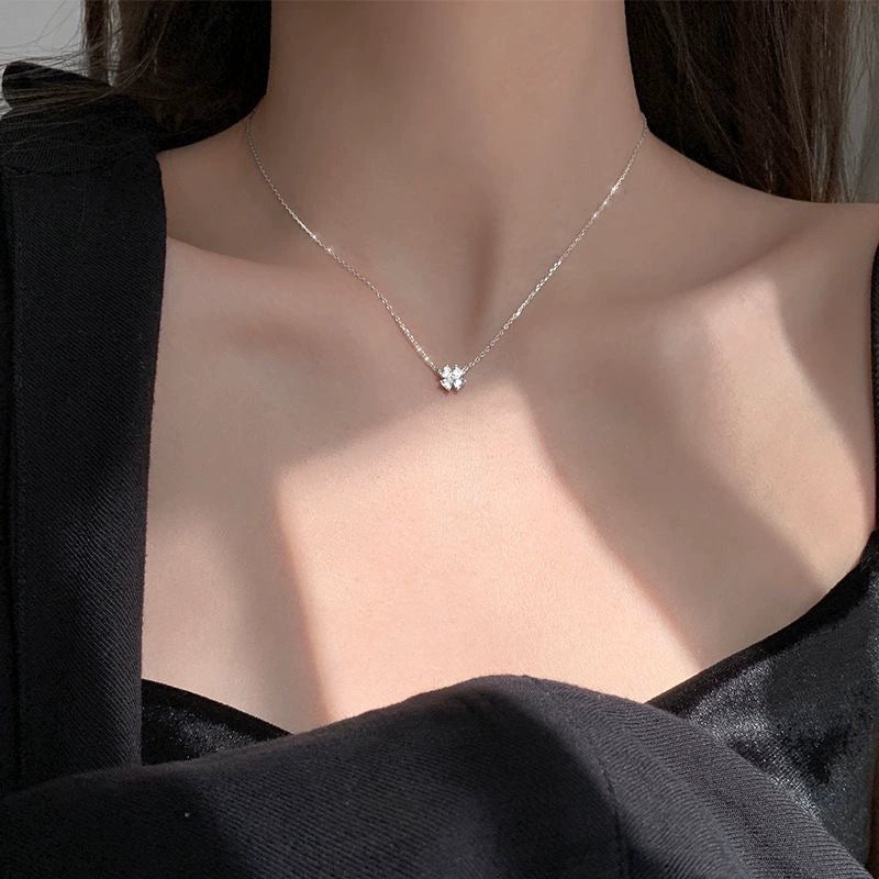 UNI-12285 - White Diamond Flower - Necklace