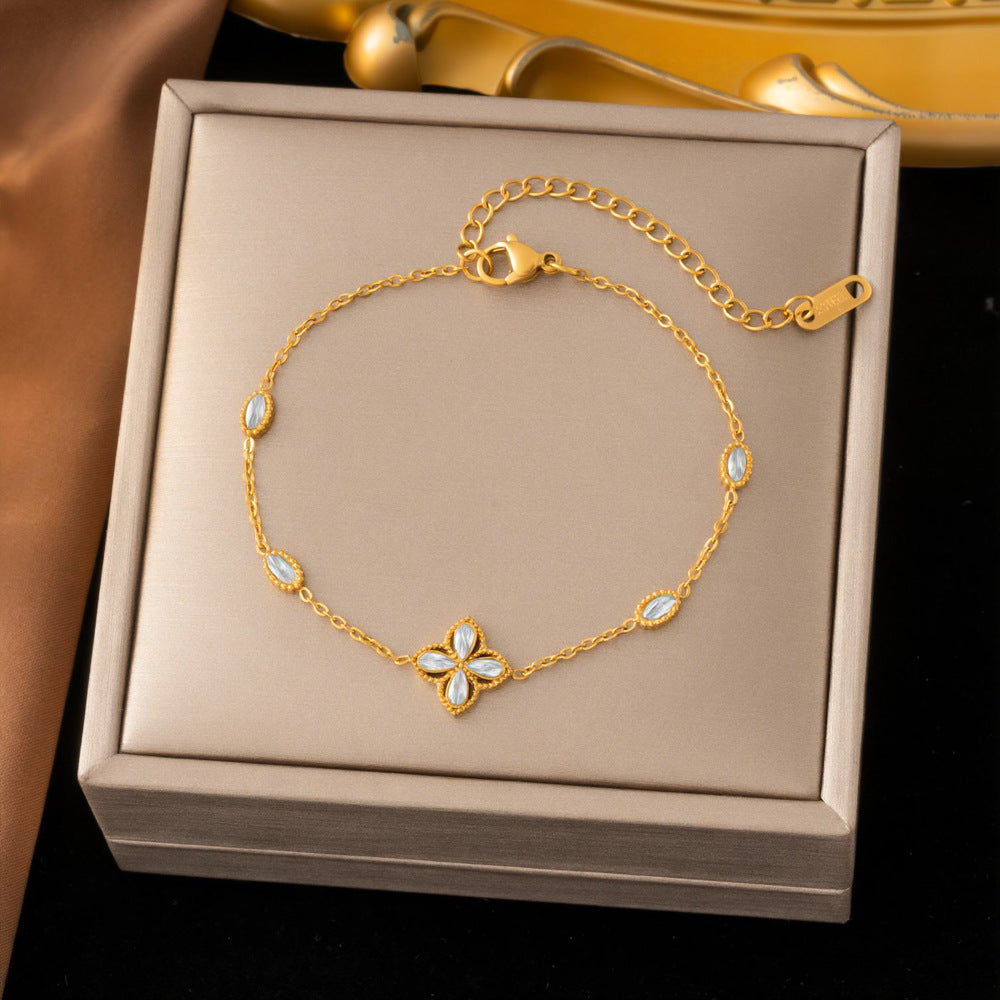 SS-12531 - Crystal Diamonds Flower Gold - Bracelet