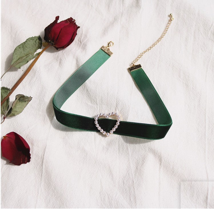 UNI-10993 - Green Velvet Neck Heart - Necklace