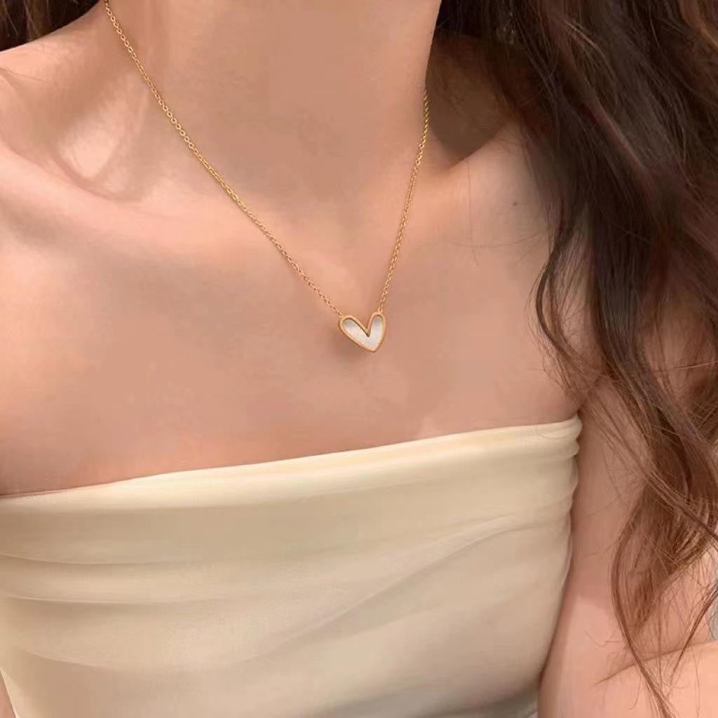 UNI-12303 - White Heart Gold - Necklace