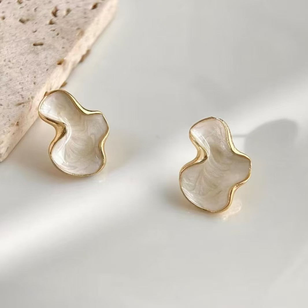UNI-12867 - Irregular White Marbled Gold Foil - Earring