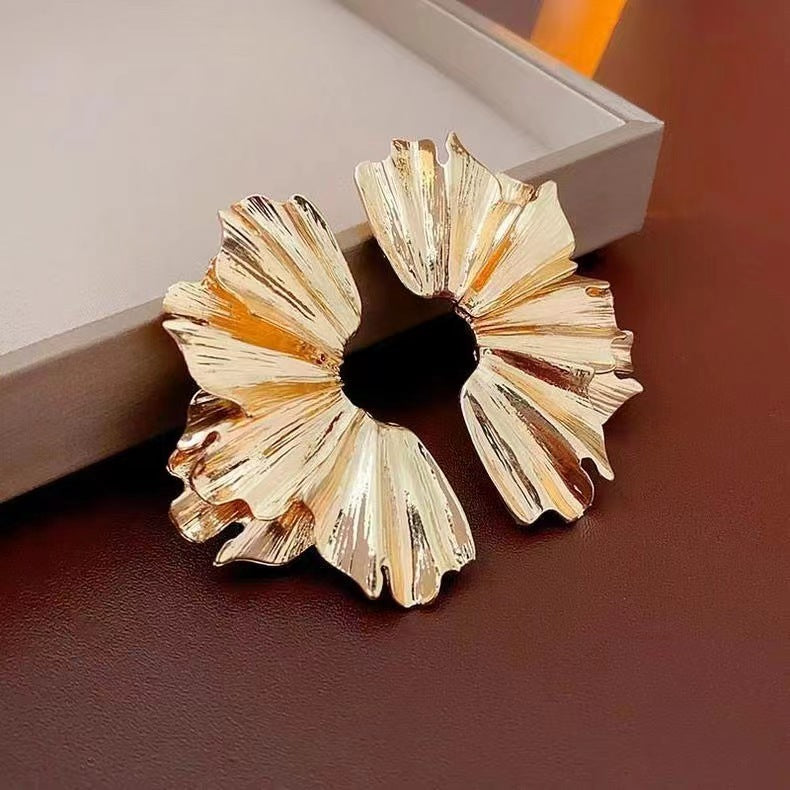 UNI-12109-1 - Silver Leaf - Earring