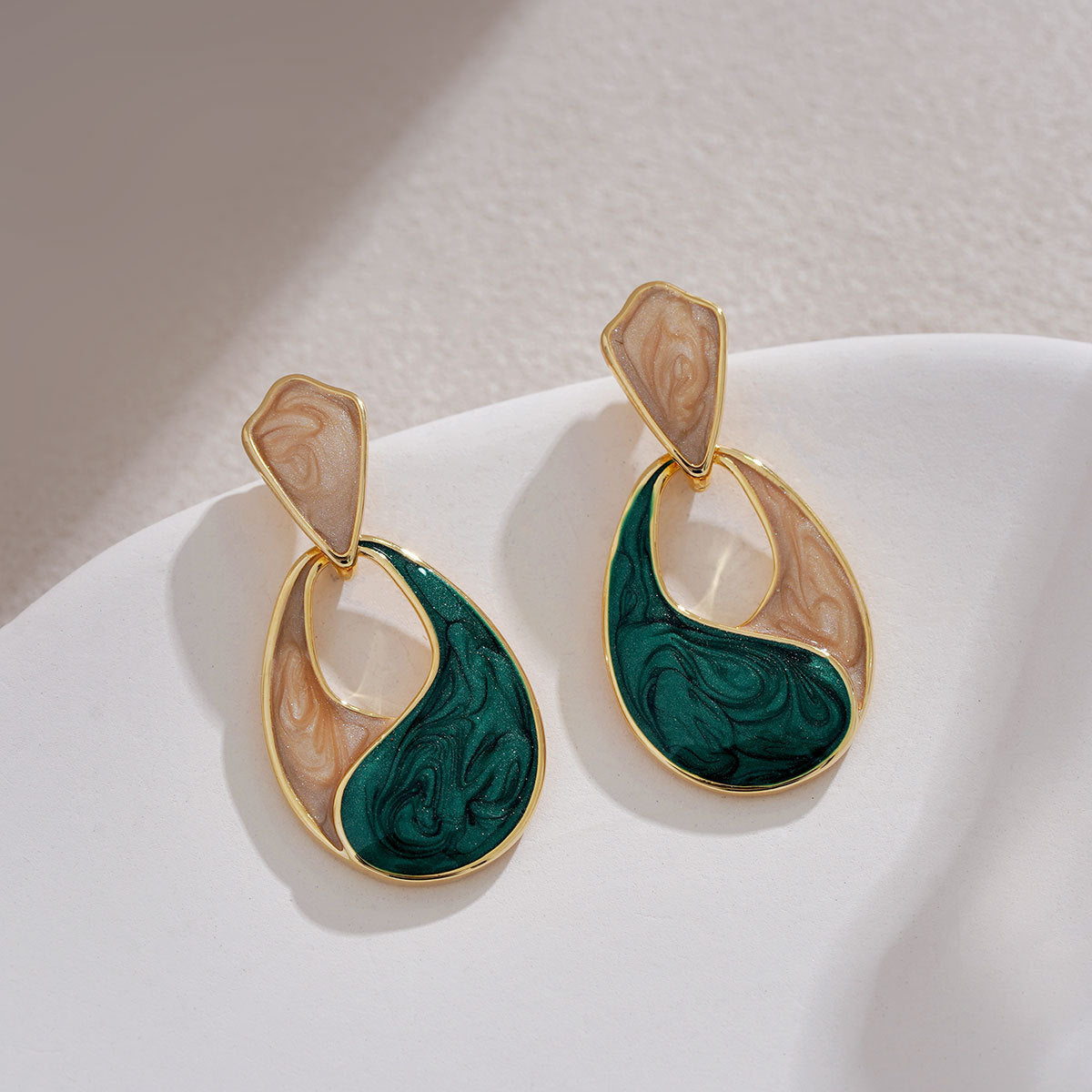 UNI-10582-1 - Watercolor Green Drop - Earring