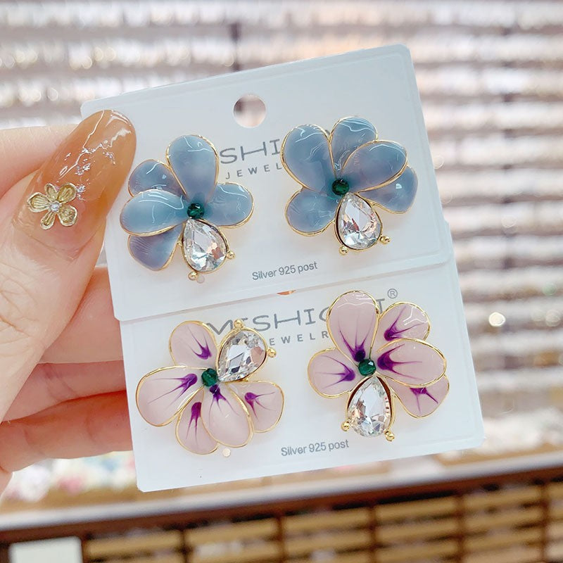 UNI-12832 - Blue Flower Diamond - Earring