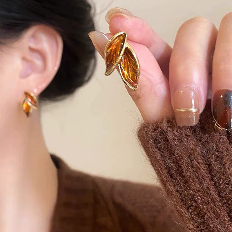 UNI-12872 - Vintage Leaf - Earring
