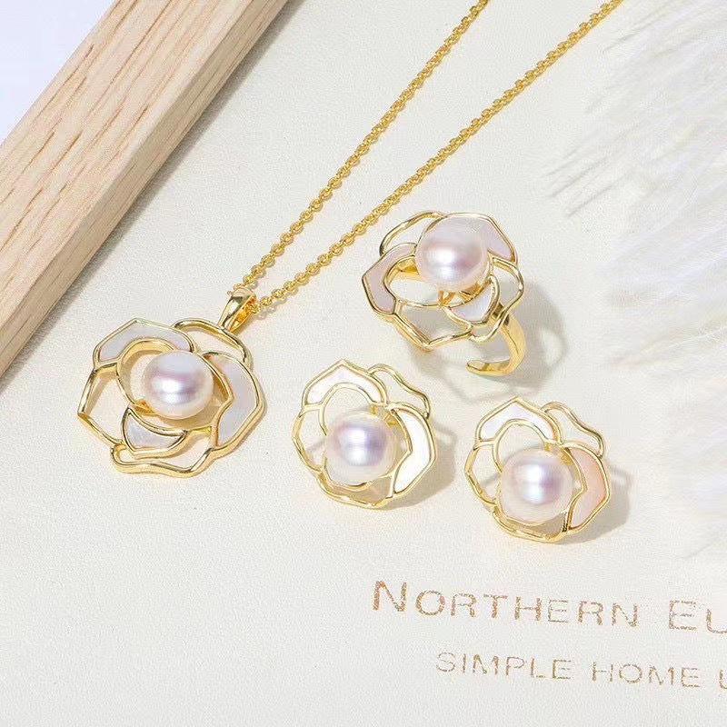 UNI-11026 - White Flower Gold - Jewelry Set