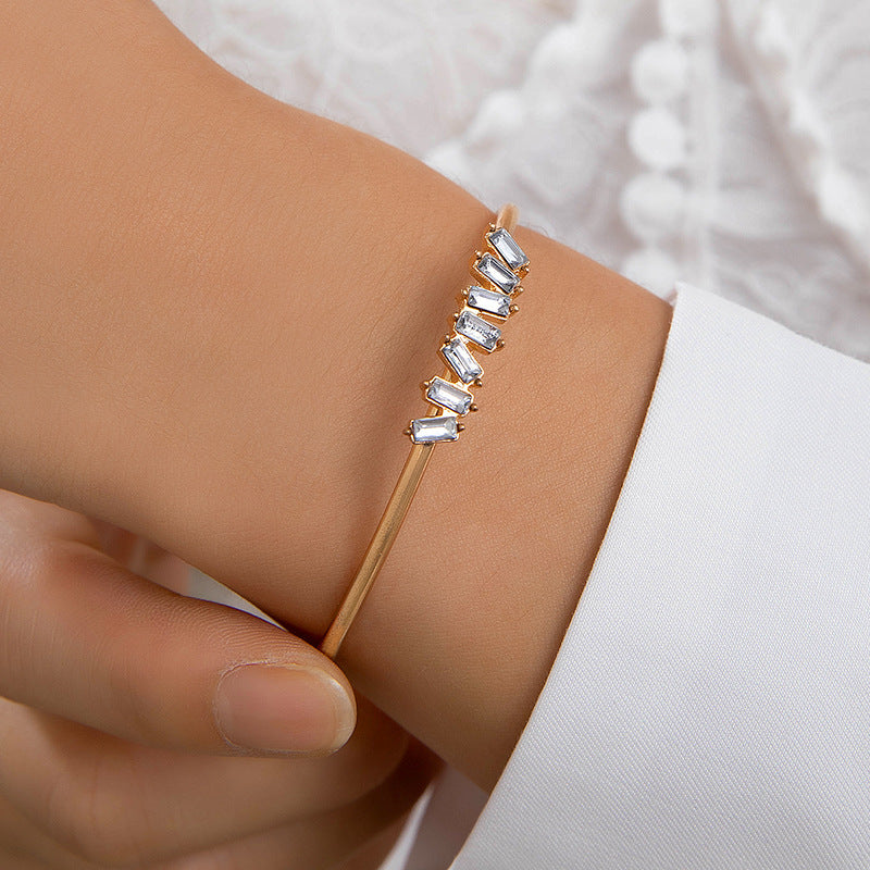 UNI-11086 - White Diamond Gold Bangle - Bracelet