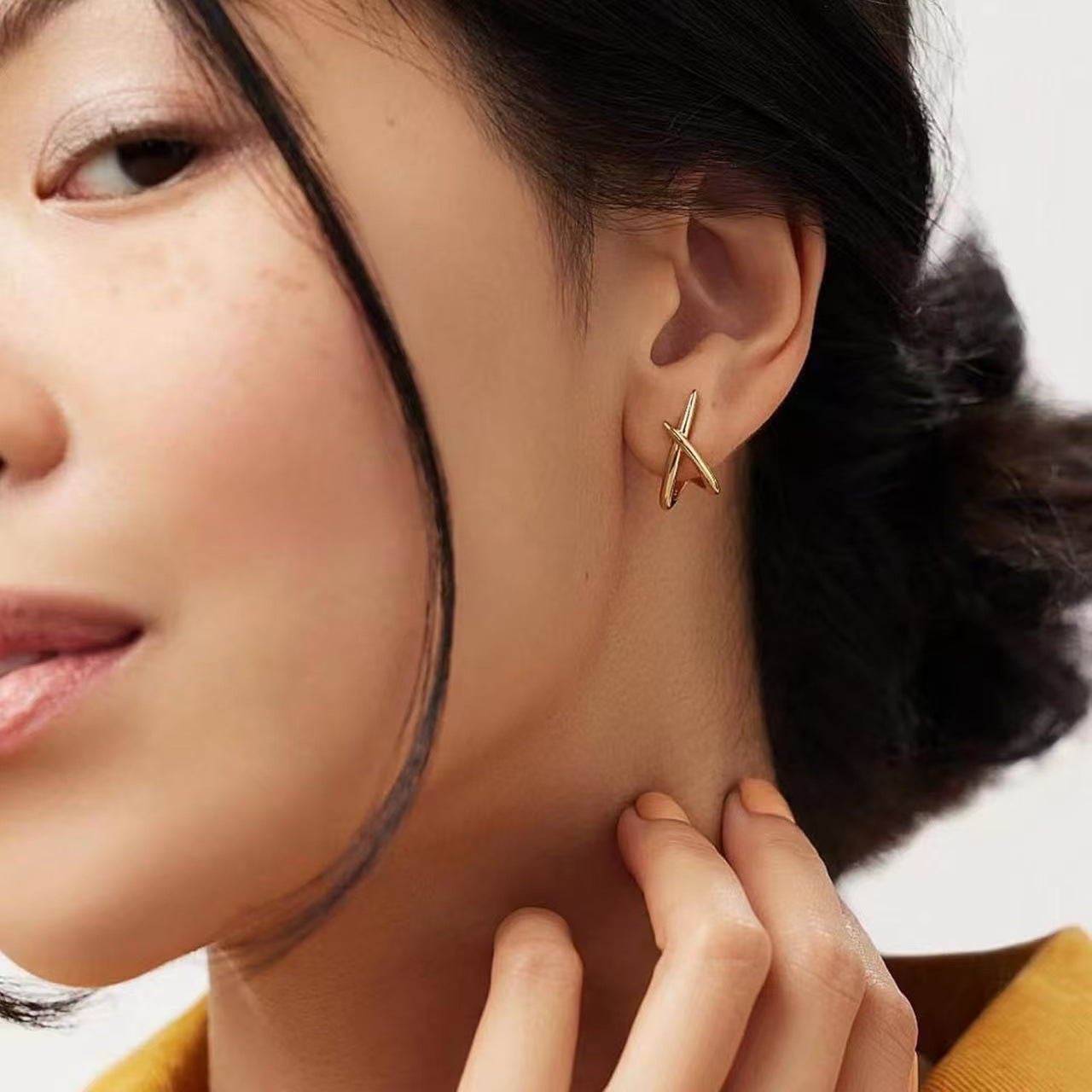 UNI-11325 - Gold Geometric - Earring