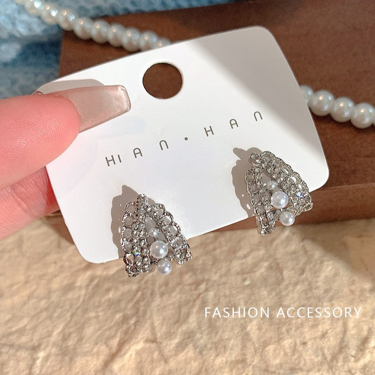 UNI-12831 - Fancy Silver Pearl - Earring