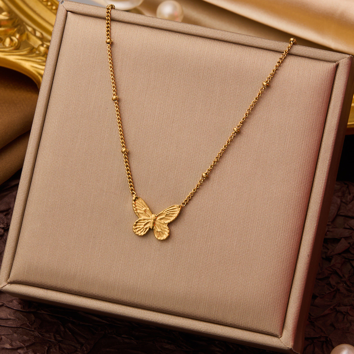 SS-10813 - Butterfly Gold Bead - Necklace