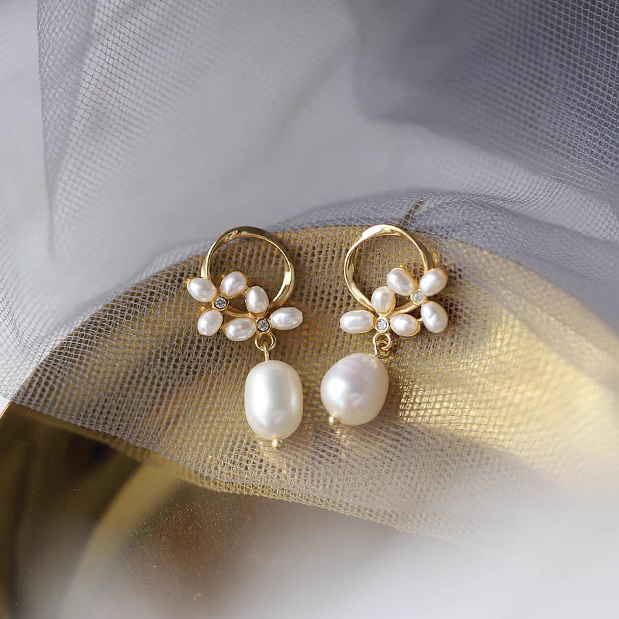 UNI-10963 - Pearl Flower Gold - Earring