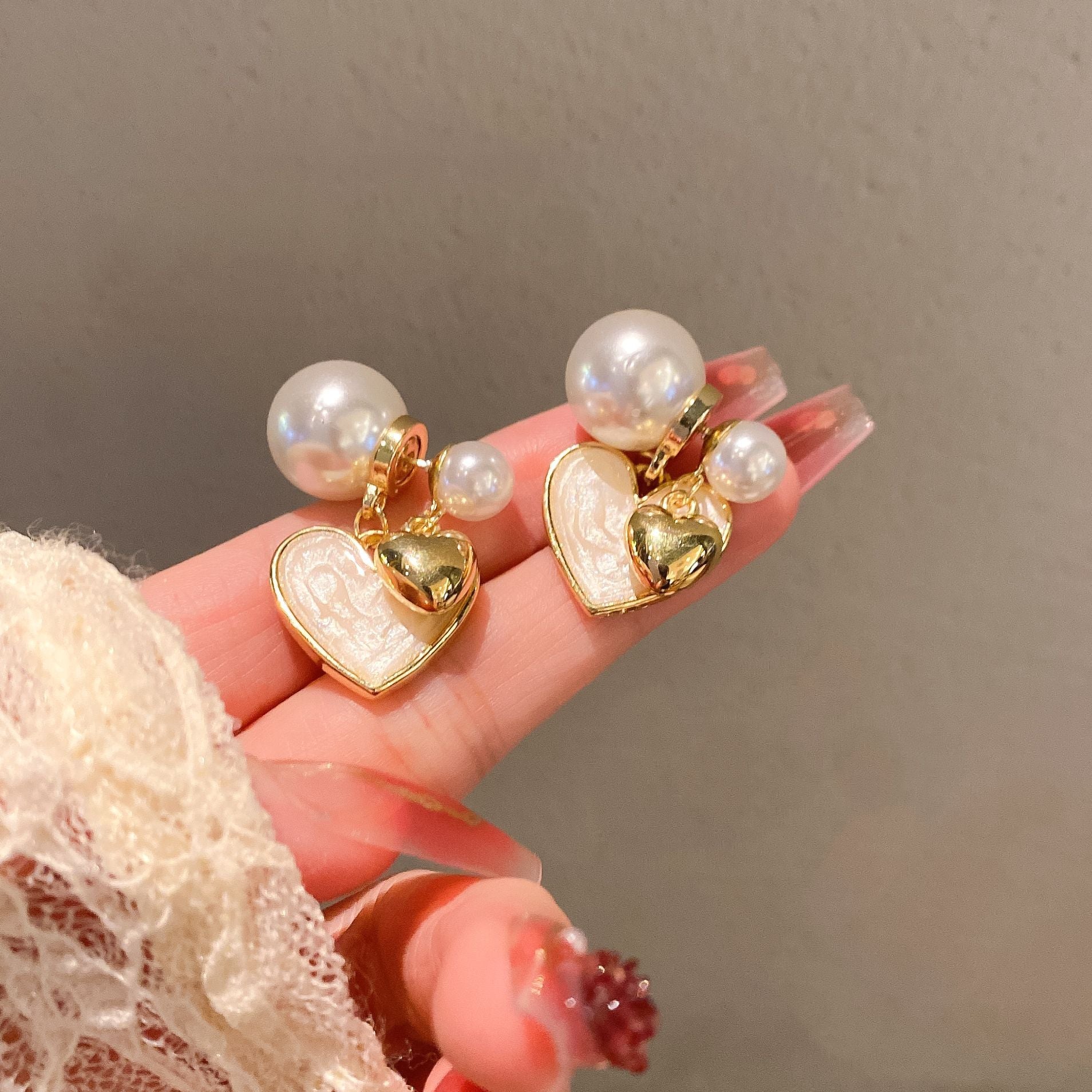 UNI-12135 - Pearl Heart - Earring