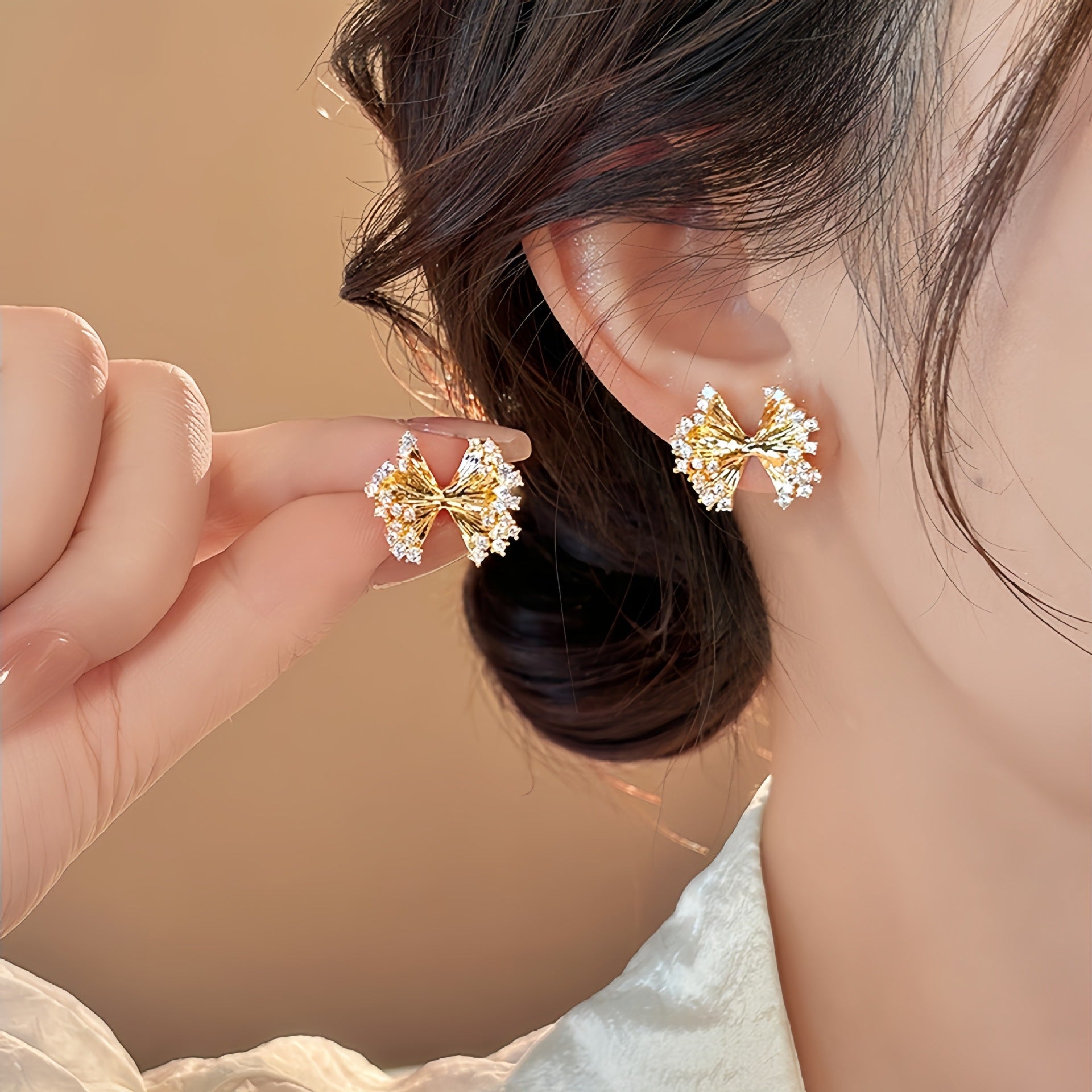 UNI-12112-1 - Gold Flake Diamonds - Earring