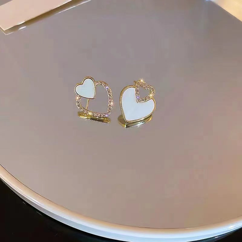UNI-12335 - White Marbled Heart - Earrings